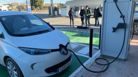Carregador elèctric a Alcarràs de Fruits de Ponent-1