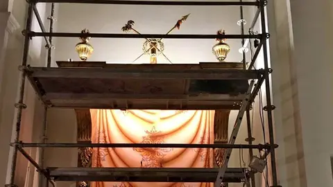 Altar del Sant Crist de l’església de Sant Antolí d'Aitona