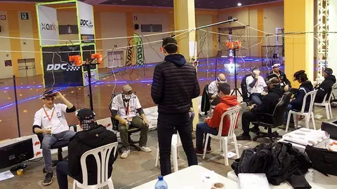 Pilots en una de les curses de la Drone Party de Mollerussa