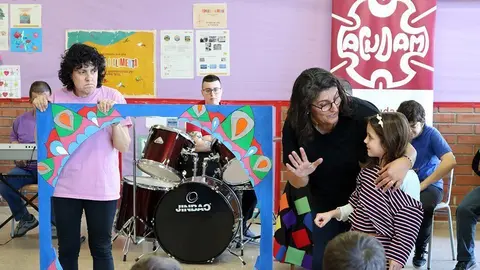 Actuació de l'Equipo Ja a l'escola Mare de Déu de l'Horta d'Ivars d'Urgell 1