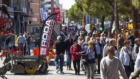 El públic visita la Fira de Sant Josep de Mollerussa