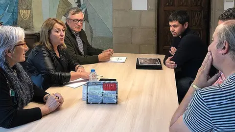 La reunió de responsables institucionals i tècnics que s'encarregaran del projecte de recuperació i reconstrucció de l'arc.