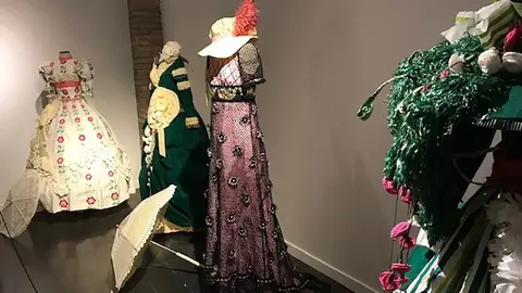 Expo vestits de paper cerdanyola