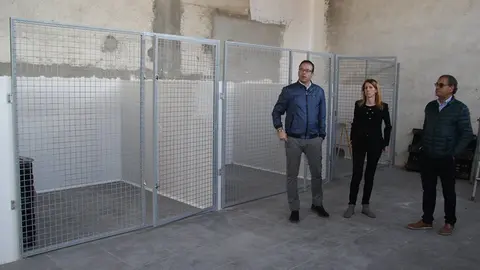 Marc Solsona visita l'espai de trànsit de gossos i gats de Mollerussa 1