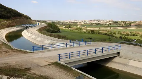 El Canal Segarra-Garrigues a l'alçada del Talladell, i amb Tàrrega al fons. Imatge d'arxiu del 30 d'abril del 2019
Data de publicació: dimecres 19 d’abril del 2023, 15:27
Localització: Tàrrega
Autor: Oriol Bosch