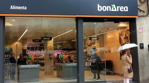 Nova superficie de Bon Àrea a la plaça Manuel Bertrand Mollerussa