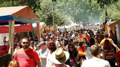 Milers de persones han recorreguts els Camps Elisis de Lleida aquest cap de setmana