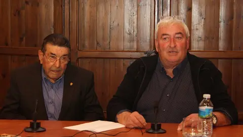 Ramon Carné i Amadeu Ros en la darrera Junta de Govern dels Canals