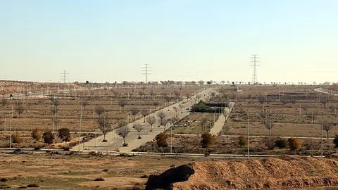 Terrenys on es projecta l'àrea comercial a Torre Salses