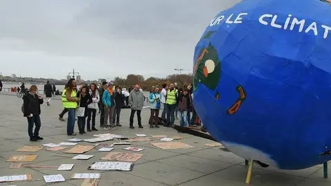 Vaga Mundial pel Clima. En defensa del futur, d’un planeta viu i d’un món just