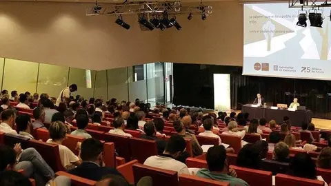 Pla mitjà de la consellera de Presidència i portaveu del Govern, Meritxell Budó, a la presentació del PUOSC 2020-2024 a la Llotja de Lleida, el 19 de setembre de 2019. (Horitzontal)