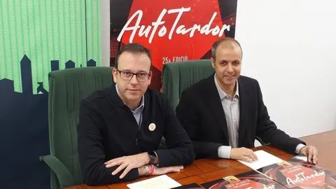 L&#39;alcalde de Mollerussa i president de Fira de Mollerussa, Marc Solsona, i el director de l&#39;ens firal, Xavier Roure, en la roda de premsa de presentació de la fira Autotardor