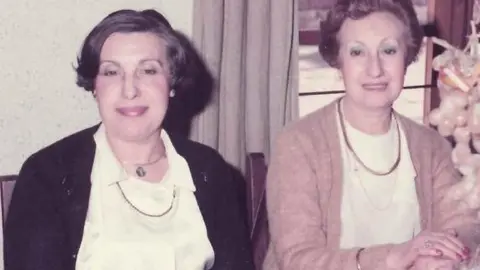 Les germanes Rosina i Maria Teresa Pera Güell - Ajuntament de Tàrrega