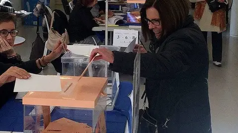 La participació ha caigut més de 2 punts i es queda per sota del 70%