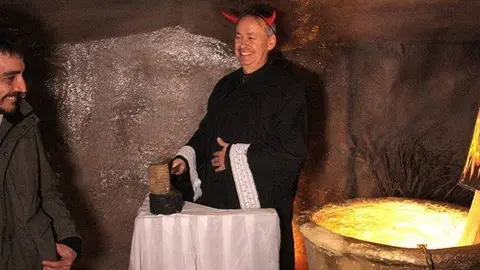 El Pessebre Vivent de Linyola amb un personatge que fa de jutge del Tribunal Suprem