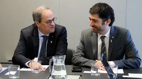 Imatge de Torra i Puigneró aquest 3 de gener de 2020 a l'Agència de Ciberseguretat de Catalunya. (Horitzontal)