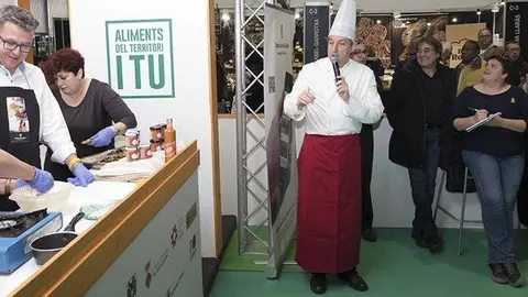Estefania Rufach, Carles Gibert, Jordi Verdú, i Ramon Boixadera segueixen el treball de Joan Talarn