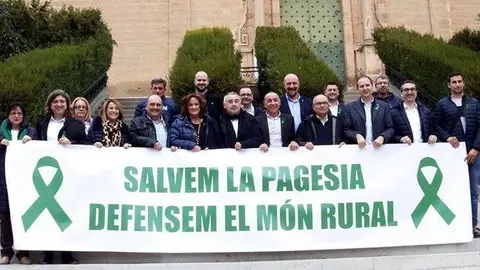 Representants de sindicats agraris, patronals i ajuntaments, a l'Ajuntament d'Alcarràs