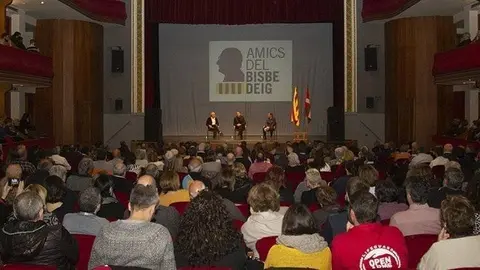 Arnaldo Otegui en el cicle del Bisbe Deig a Mollerussa