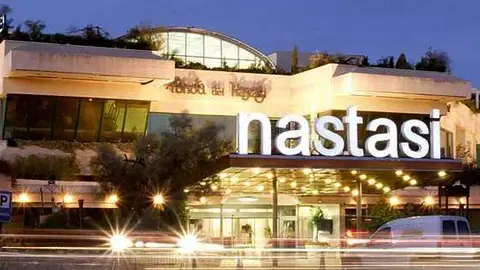 Pla general on es pot veure l'Hotel Nastasi de Lleida. (Horitzontal)