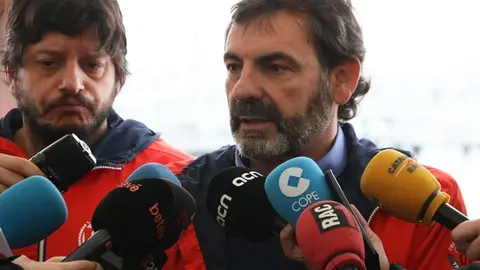 Imatge d'Òscar Camps atenent els mitjans de comunicació el 14 de febrer de 2020. (Horitzontal)