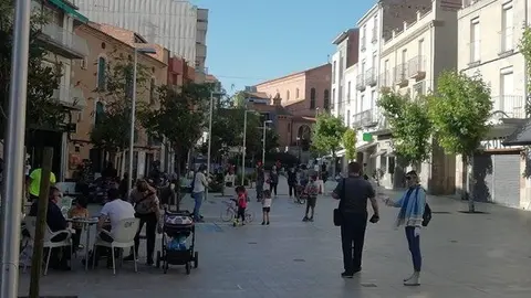 Imatge de les terrasses a la plaça Manuel Bertrand de Mollerussa