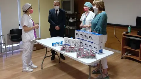 Lliurament de material sanitari de l'Ajuntament de Golmés