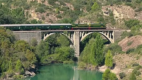 FGC estrena temporada del Tren dels Llacs
