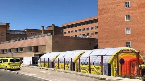 L'hospital de campanya del SEM al davant de l'Arnau de Vilanova