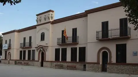L'escola El Roser en la planta baica de l'Ajuntament del Poal