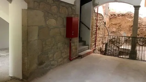 Obres a la planta baixa de la residència Mas Vell d'Agramunt