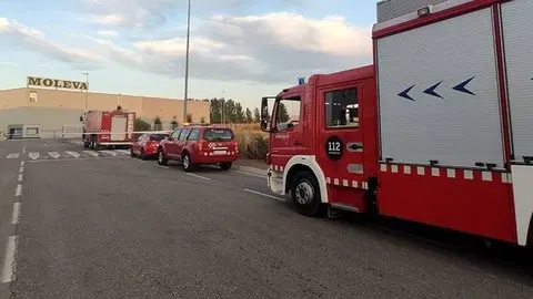 Dotacions de Bombers en el Poligon del Palau d&#39;Anglesola