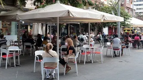 Una terrassa d'un bar de la Zona Alta de Lleida