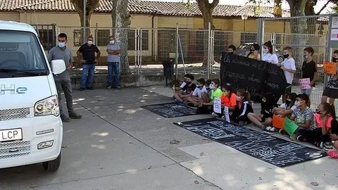 El Palau presenta el vehicle elèctric als alumnes de l&#39;escola Arnau Berenguer
