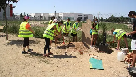 Joves voluntaris que participen en el projecte JOVa del Palau