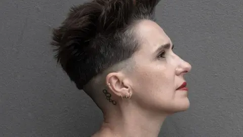 L'escriptora Bel Olid presenta l'assaig 'A Contrapel', a 13 de novembre de 2020. (Vertical)