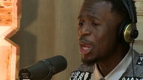 Kelly Isaiah Ogbebor la veu de la banda Koers