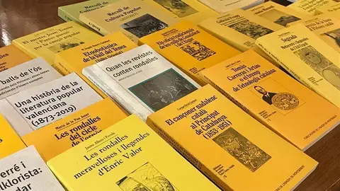 Volums dels Premis Valeri Serra de Cultura Popular @ajBellpuig