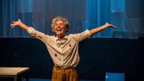 Imatge promocional de l'espectacle d'Ada Vilaró, 360 grams