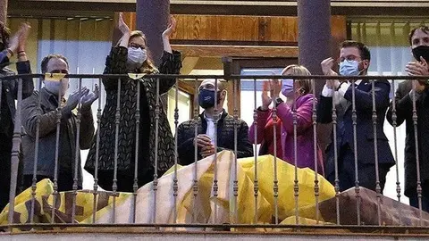 Meritxell Serret, amb companys d'ERC a l'Ajuntament de Vallfogona de Balaguer