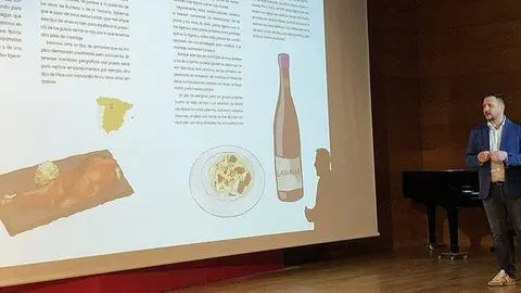 Xavier Ayala en la presentació del llibre Cuaderno práctico de maridaje @territoriscat
