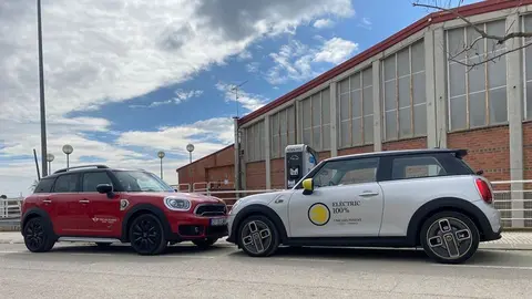 Punt de càrrega de vehicles elèctrics al carrer Àngel Guimerà de Juneda