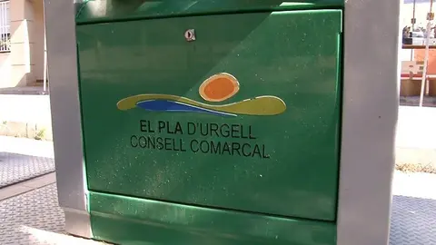 Arxiu, contenidors al Palau d'Anglesola @CCplaurgell