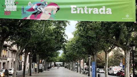 L’avinguda Francesc Macià prepara l'acollida de la Diada de Sant Jordi @Territoricat