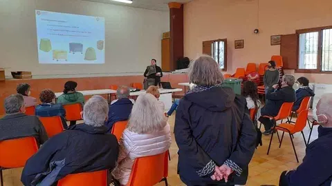 Els veïns i veïnes de Tarroja participen en la xerra dels tècnics de mediambient @CCSegarra