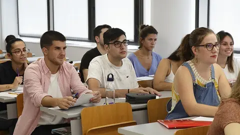 campus uab - escola de turisme i direccio hotelera (classe)