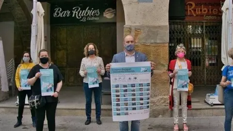 Presentació del cartell de campanya 'Compra i descobreix Catalunya'. Fotografia: Paeria de Balaguer.