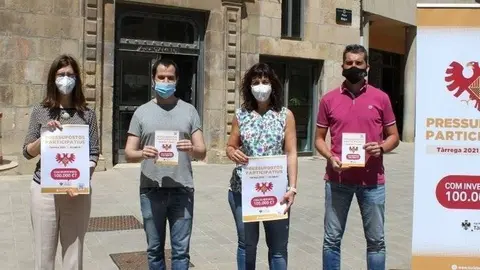 Presentació dels segons pressupostos participatius davant la Casa Consistorial. Fotografia: Ajuntament de Tàrrega.