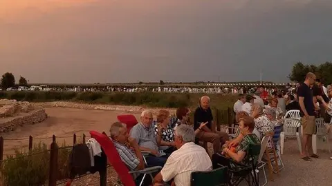 El públic participant en la recuperació del Dia dels Vilars d'Arbeca @AmicsdelsVilars