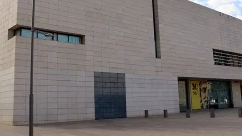 La plaça del Museu de Lleida, nou escenari del cicle de cinema a la fresca.